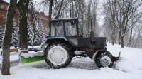Улицы Калуги усиленно очищают от снега
